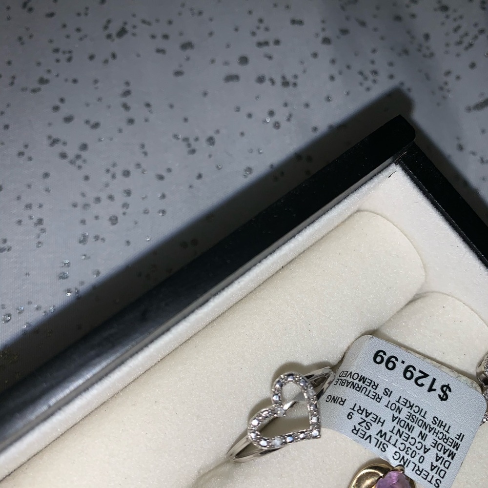 Beautiful heart shaped ring!!